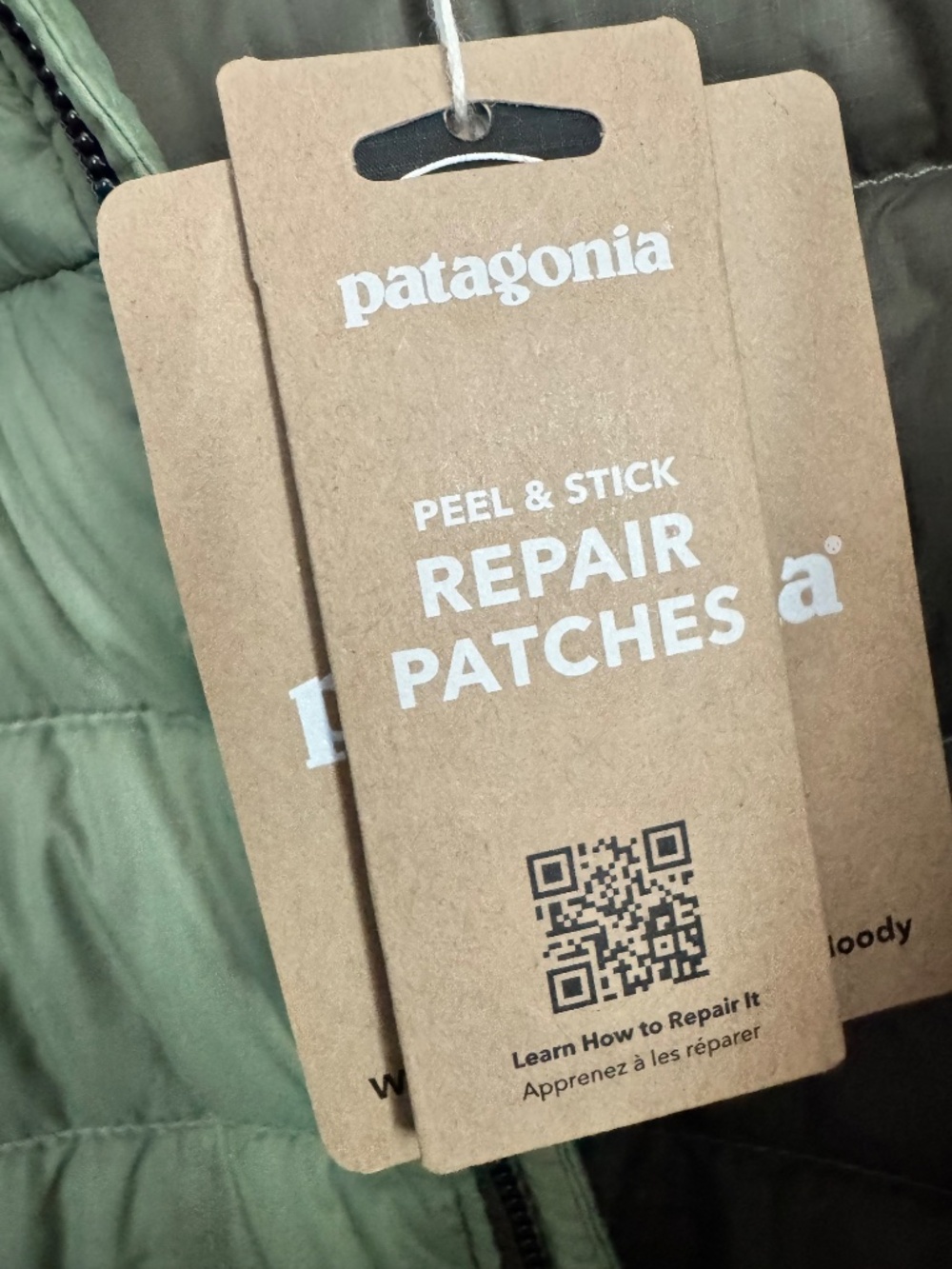 Patagonia Women’s Down Sweater Hoody - Terrain Green - Size Medium - Picture 5 of 10